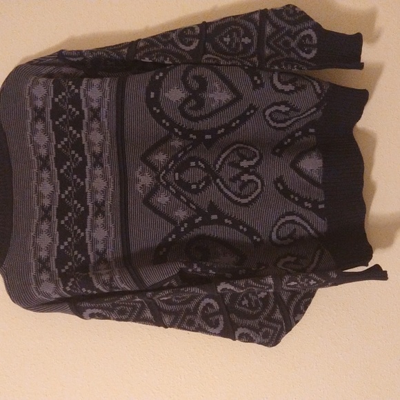 Alafoss Sweater - Picture 3 of 9